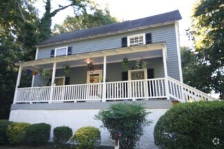 Building Photo - 906 Orient St