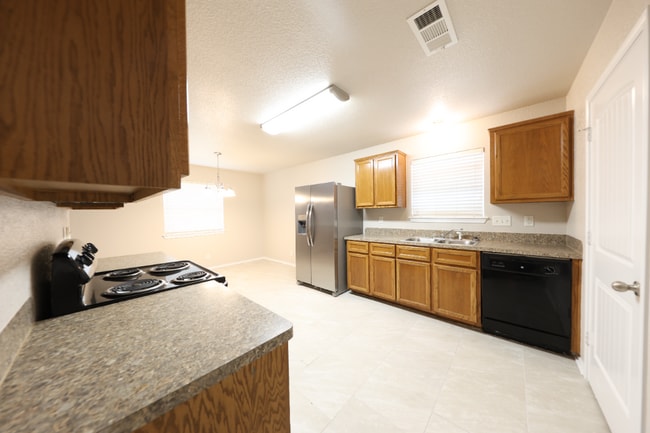 Building Photo - 3606 Ida Dr