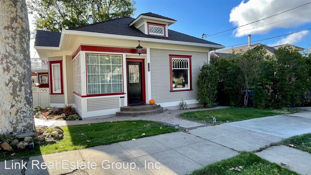 3 br, 2 bath House 1737 Chorro St. House Rental in San Luis Obispo
