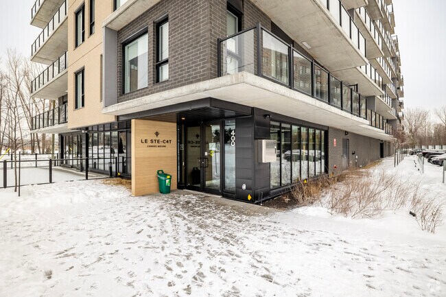 Building Photo - Le STE-C4T