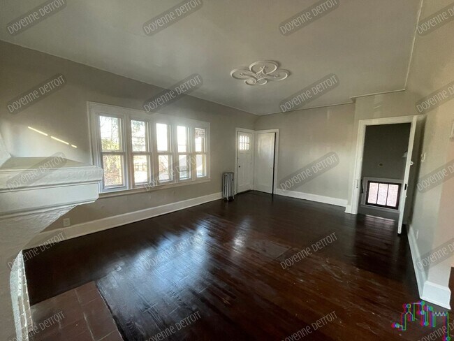 Building Photo - 3731 Tyler