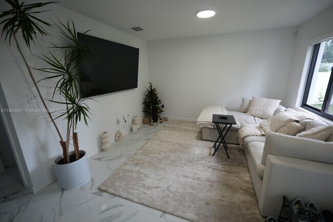 Foto del edificio - 1805 NW 112th St