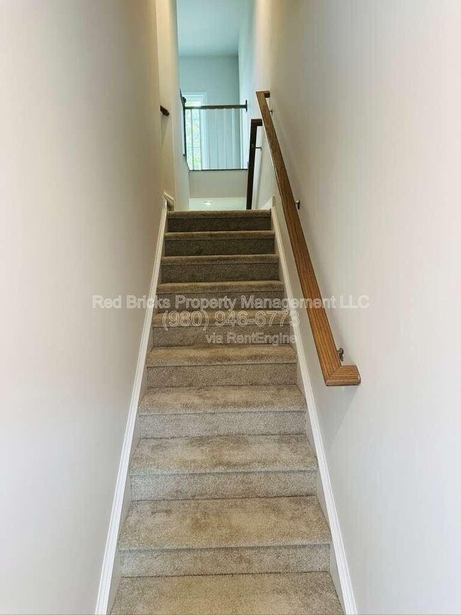 Photo - 9902 Oaklawn Blvd NW Townhome