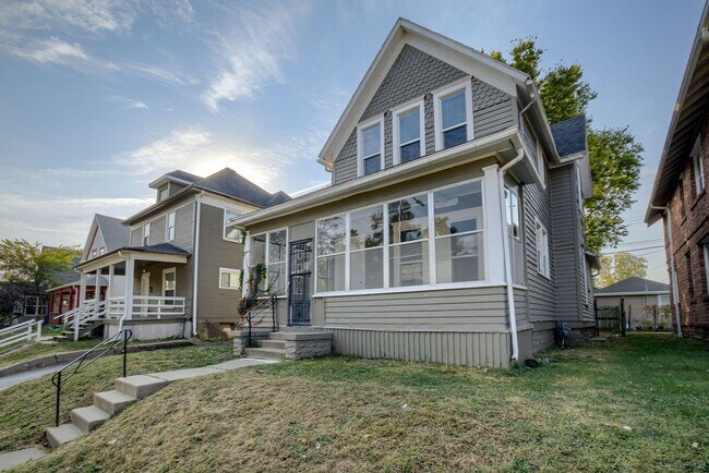 Building Photo - 2411 Emmet St