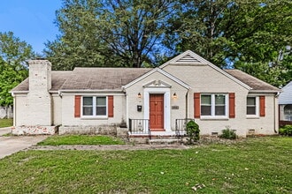 Building Photo - 1172 Oak Ridge Dr