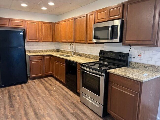 One bedroom apartment just steps away from... - One bedroom apartment just steps away from...