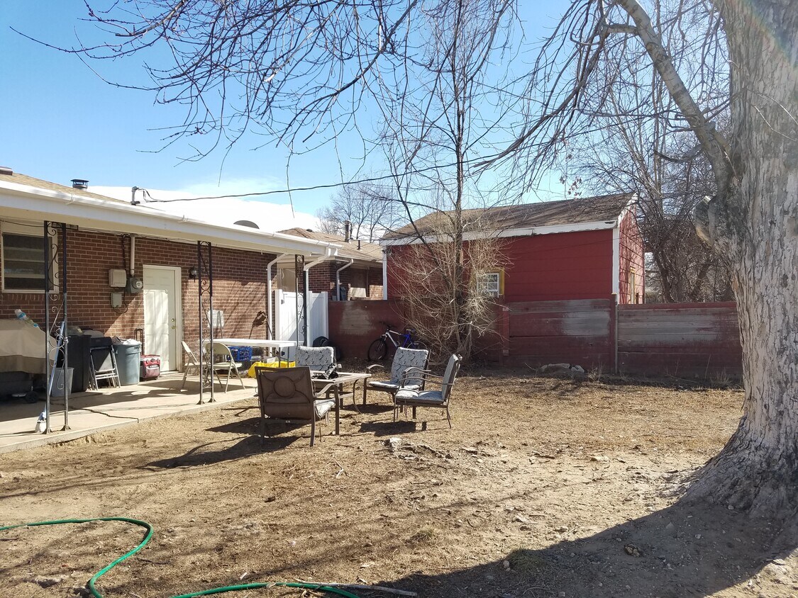 Primary Photo - 401 30th Ave
