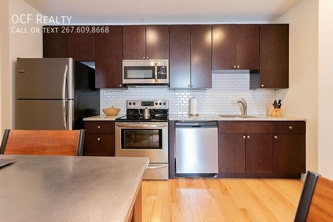 Building Photo - 1311 Spruce St
