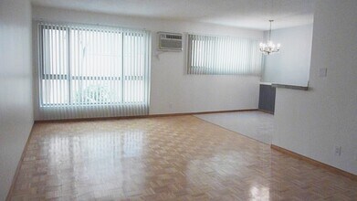 Building Photo - 2055 Rodney Dr