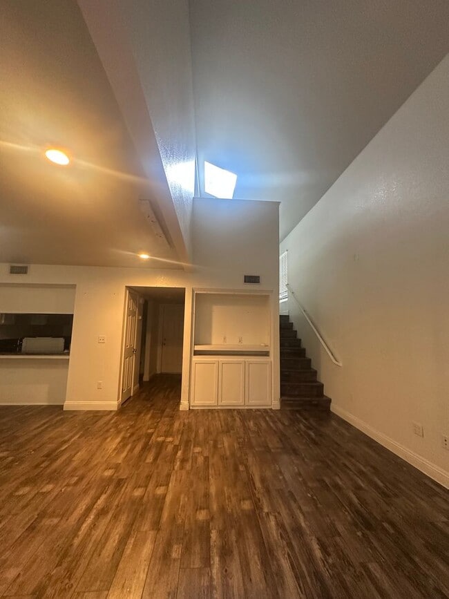 Building Photo - 3600 Ashe Rd