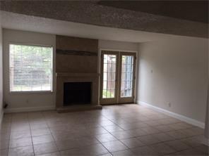 Building Photo - 4049 Country Club Dr W