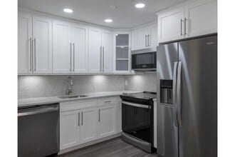 Building Photo - 116 Smithtown Blvd