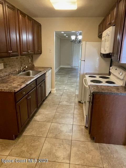 Foto del edificio - 4711 Mead Ln