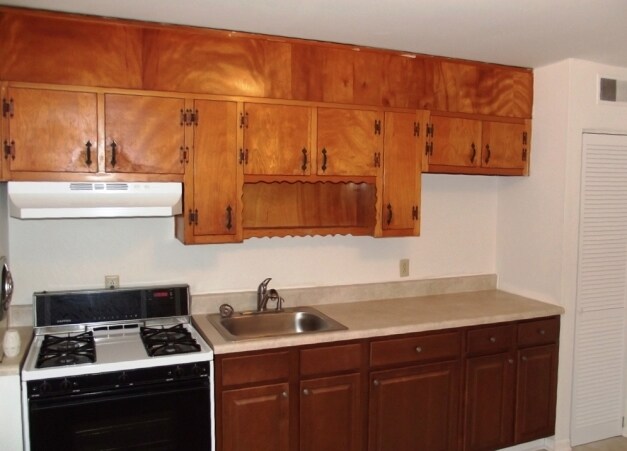 Building Photo - Westside Apartments