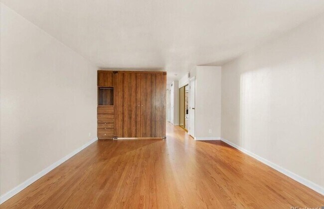 Foto del edificio - 61 S Sable Blvd