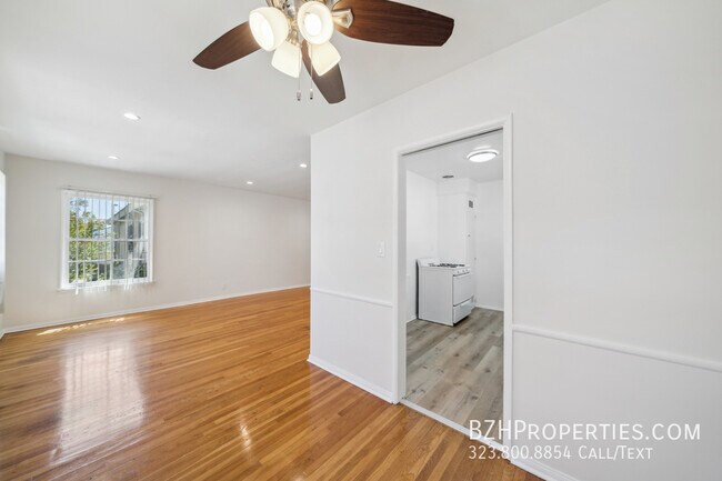 Foto del edificio - 5327 Vantage Ave