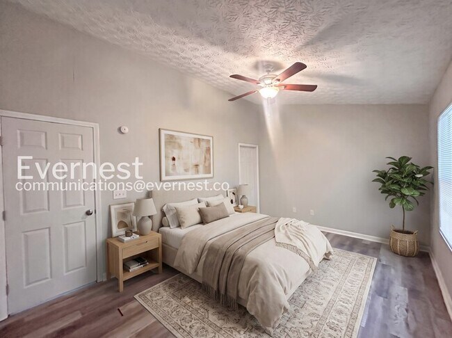 Building Photo - 3 Bed, 2.5 Bath Home with Modern Amenities / Pet-Friendly / Coming Soon!