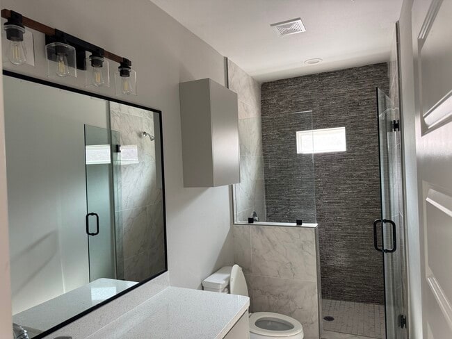 Building Photo - 703 Pedro St