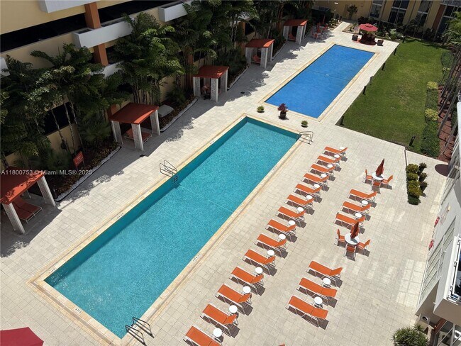 Foto del edificio - 2775 NE 187th St