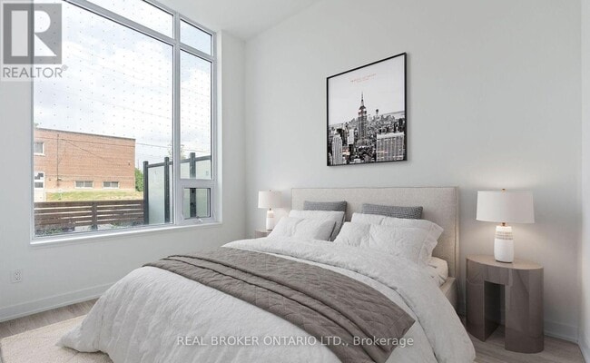 Photo du bâtiment - 8188 Yonge St