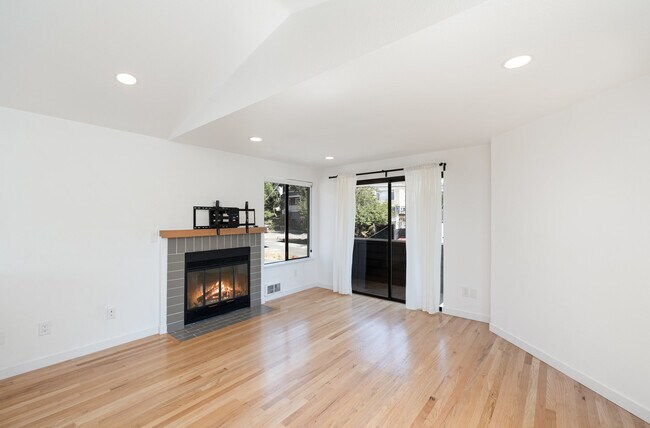 Foto del edificio - 6801 28th Ave NE