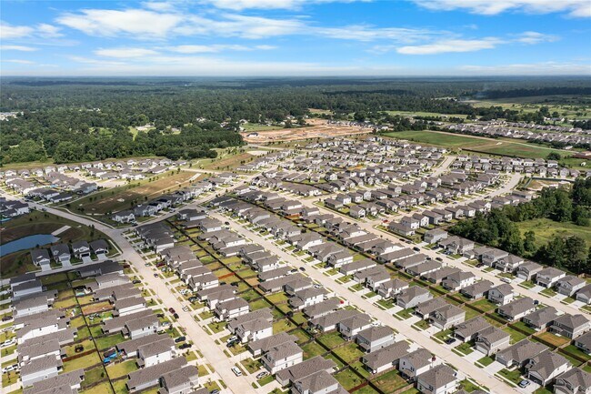 Building Photo - 26370 Cedar Sedge Dr