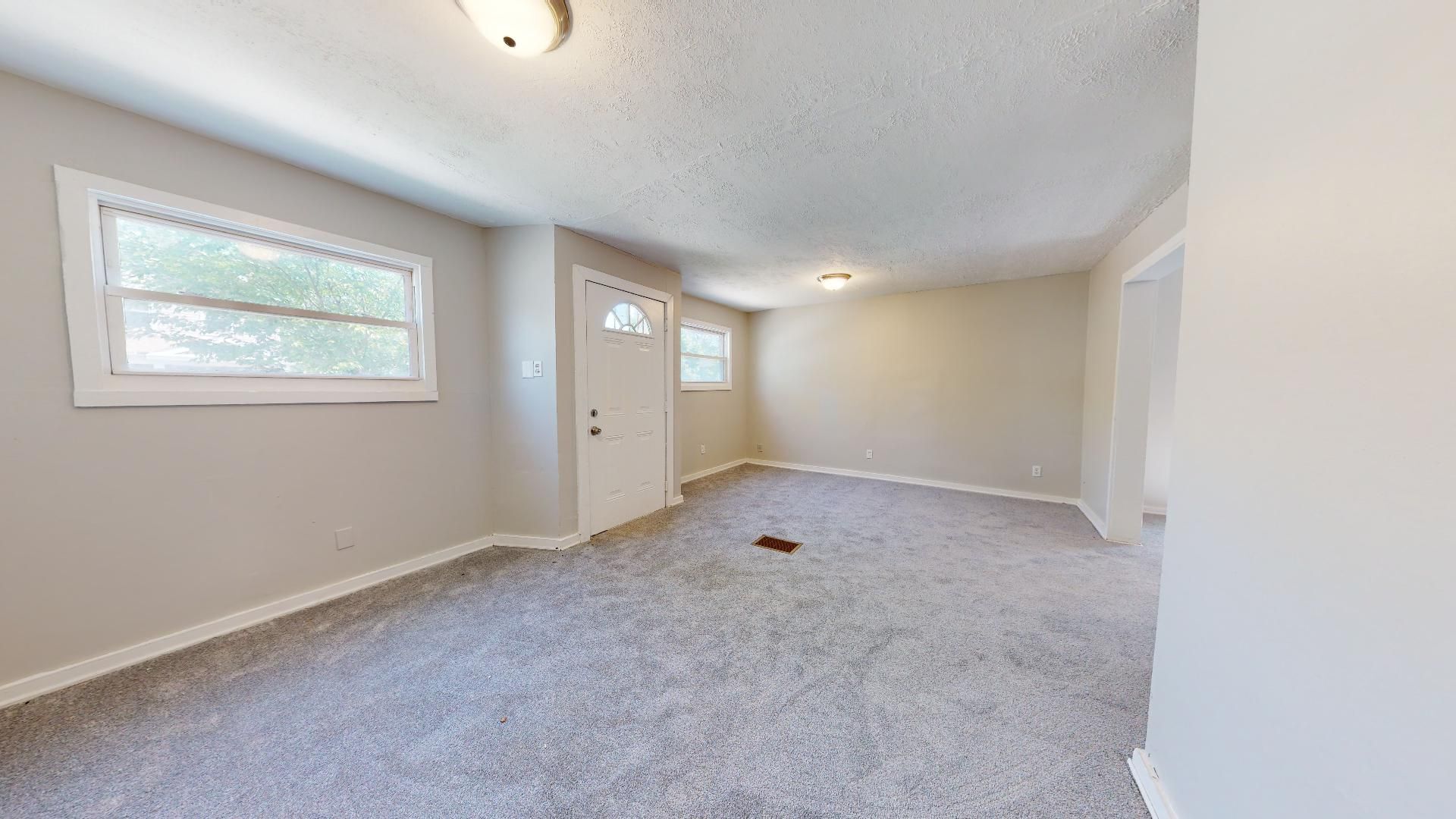 4203 Howlett Ave Cleveland, OH 44113 – photo 5