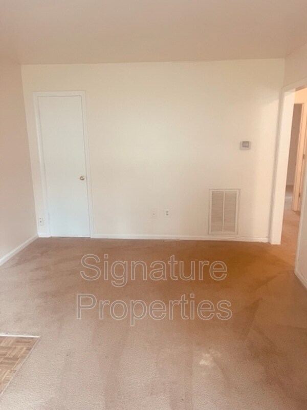 Foto del edificio - 2529A Pin Oak Ct