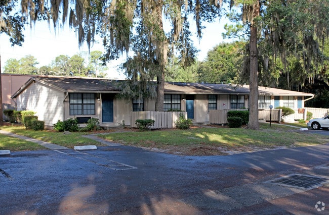 Northwood Apartments - Northwood