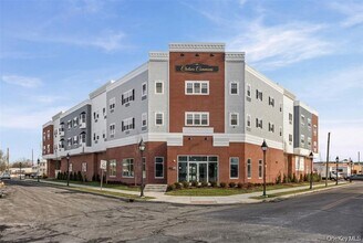 Building Photo - 227 4th Ave