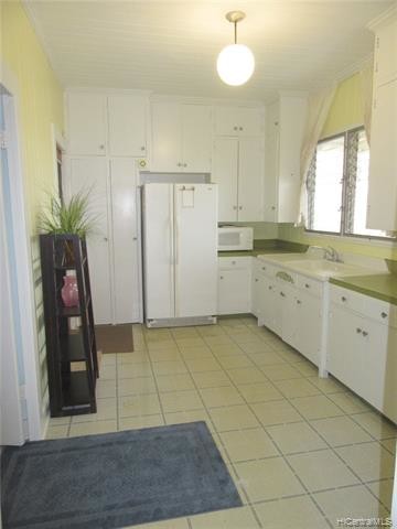 Building Photo - 3888 Sierra Dr
