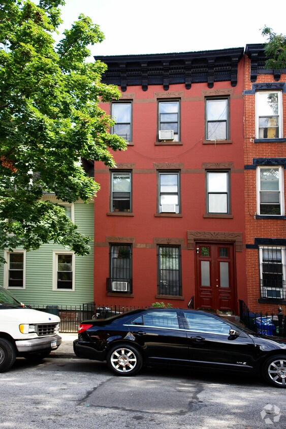 Foto principal - 341 12th St