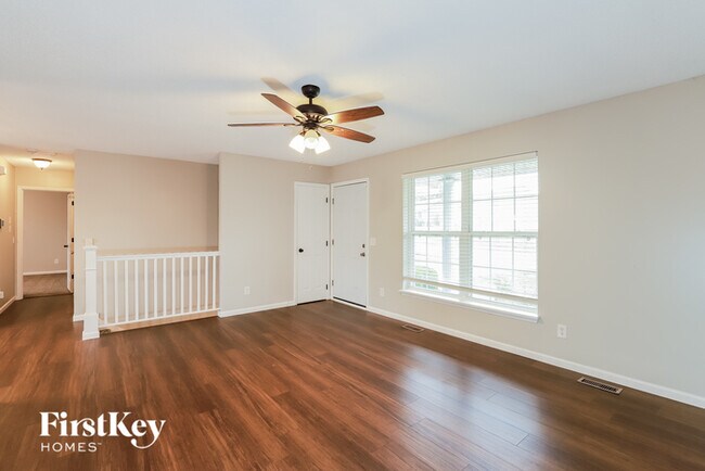 Foto del edificio - 18608 Primrose St