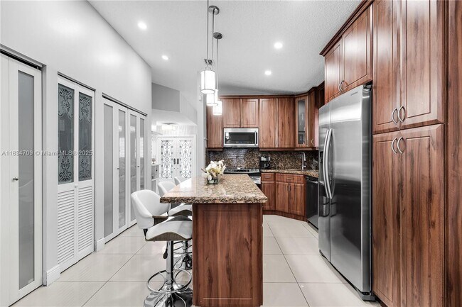 Building Photo - 2485 W 71st Pl