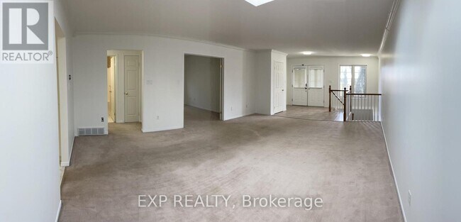 Photo du bâtiment - 145 N Centre Rd