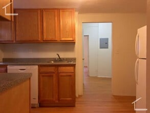 Building Photo - 120 Sutherland Rd