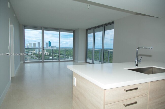 Building Photo - 16385 Biscayne Blvd