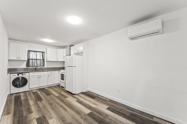 Building Photo - 7561 De Soto Ave