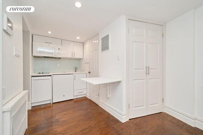 Foto del edificio - 226 W 13th St