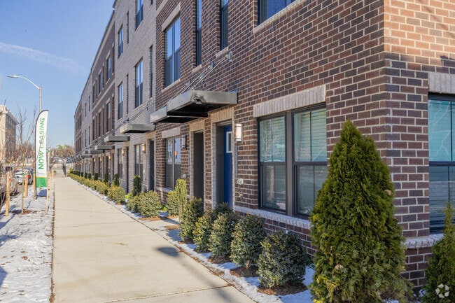 Building Photo - Guilford Row