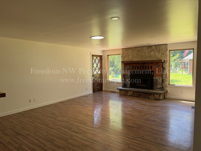 Foto del edificio - 5825 67th Ave NE