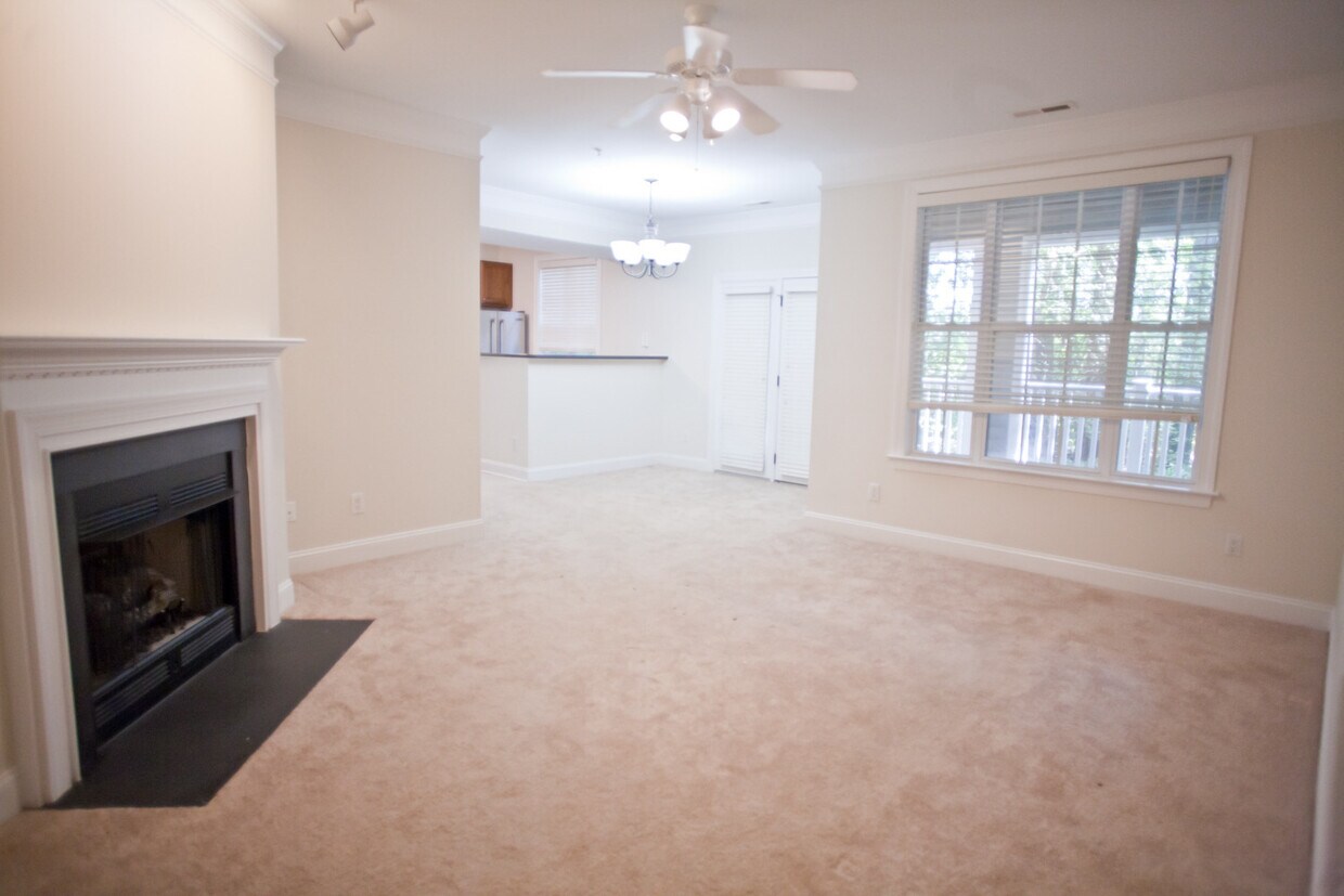 Foto principal - 3br/2ba in Providence Glen! Zoned Rashkis and East Chapel Hill High School!