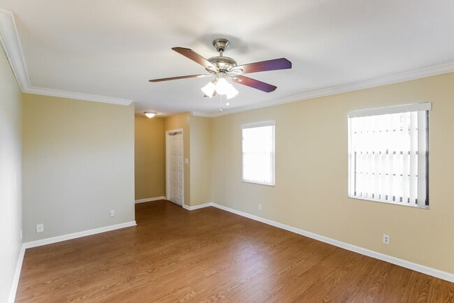 Building Photo - 3010 NW 53rd Terrace