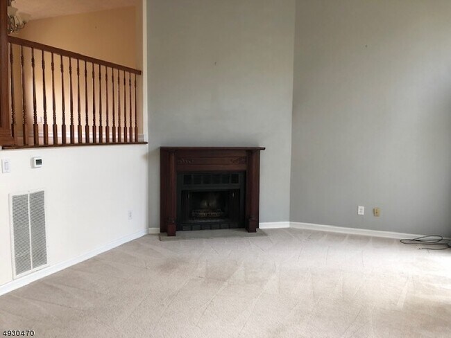 Foto del edificio - 5 Cedar Ln