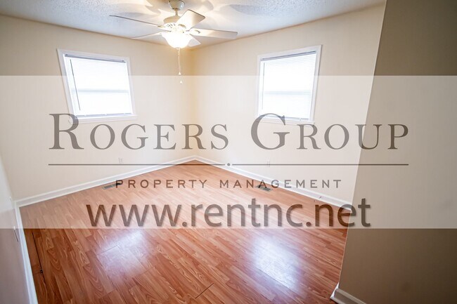 Foto del edificio - #377*** - 212 S. Main St Duplex