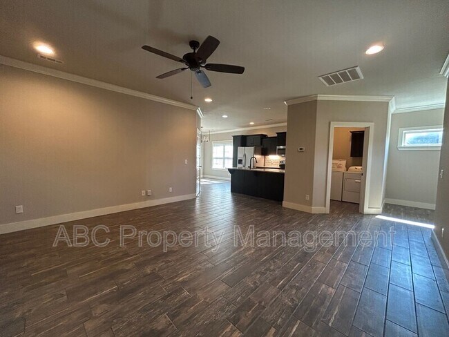 Foto del edificio - 3100 SW Warberry Ave