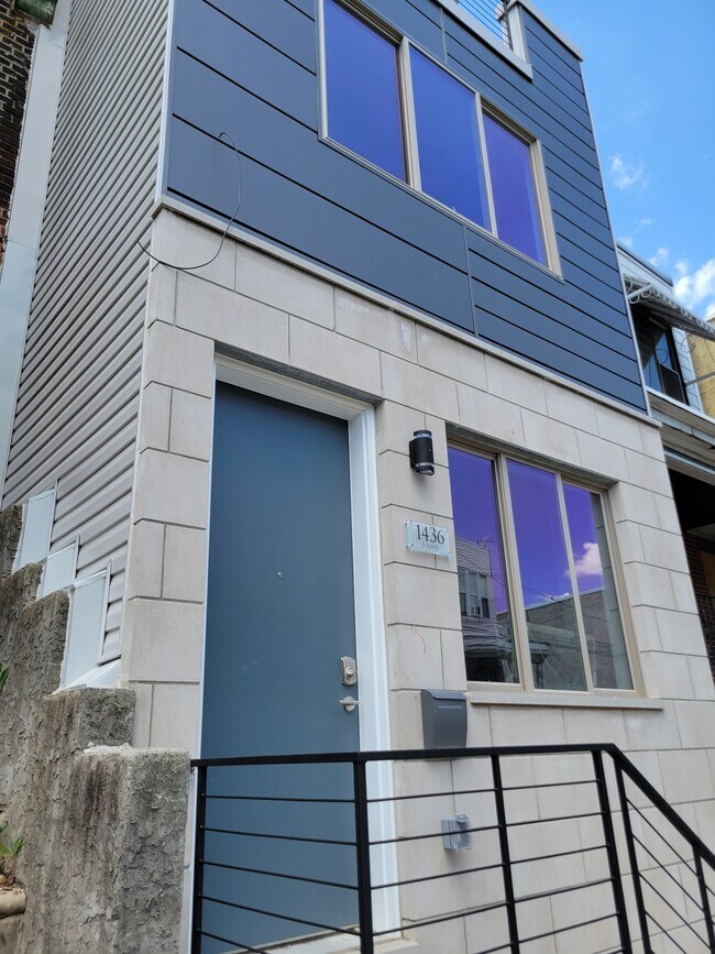 Foto del edificio - 1436 S Napa St