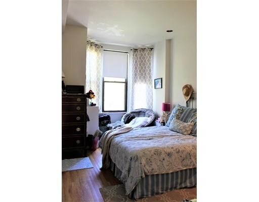 Foto del edificio - 199 W Newton St