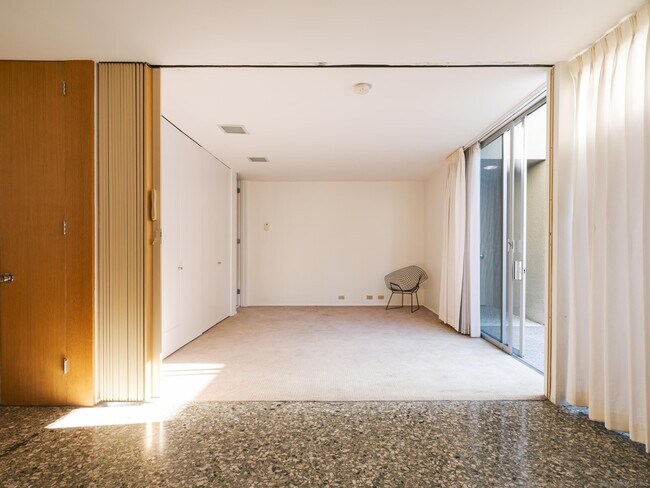 Foto del edificio - 3200 Sixth Ave