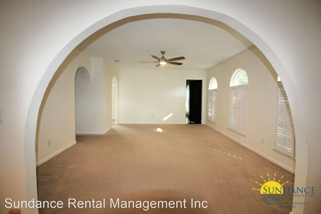 Building Photo - 4 br, 3 bath House - 22 Lakeshore Drive